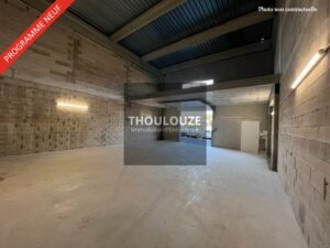 LOCAUX à VENDRE