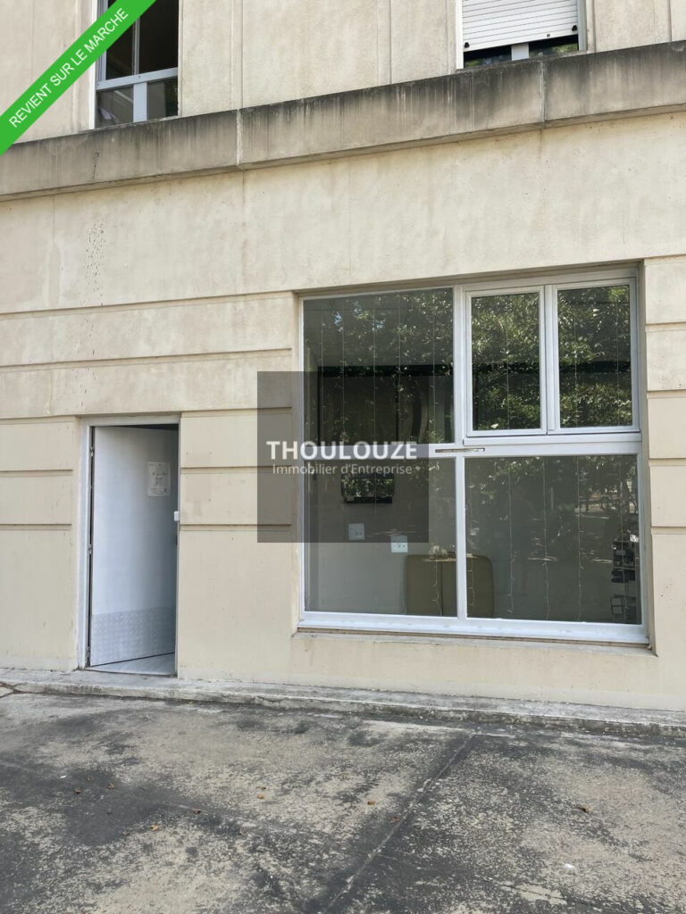 LOCAL COMMERCIAL à LOUER